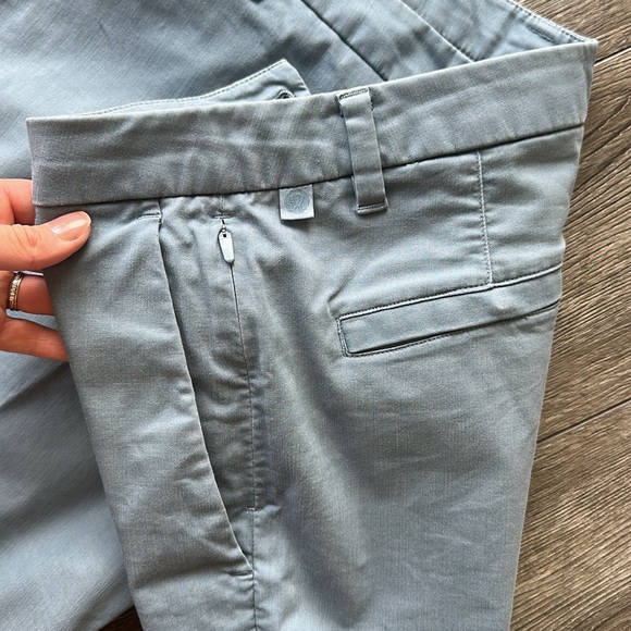 Lululemon Commission Classic-Fit Short 9" *Oxford - Picture 5 of 12